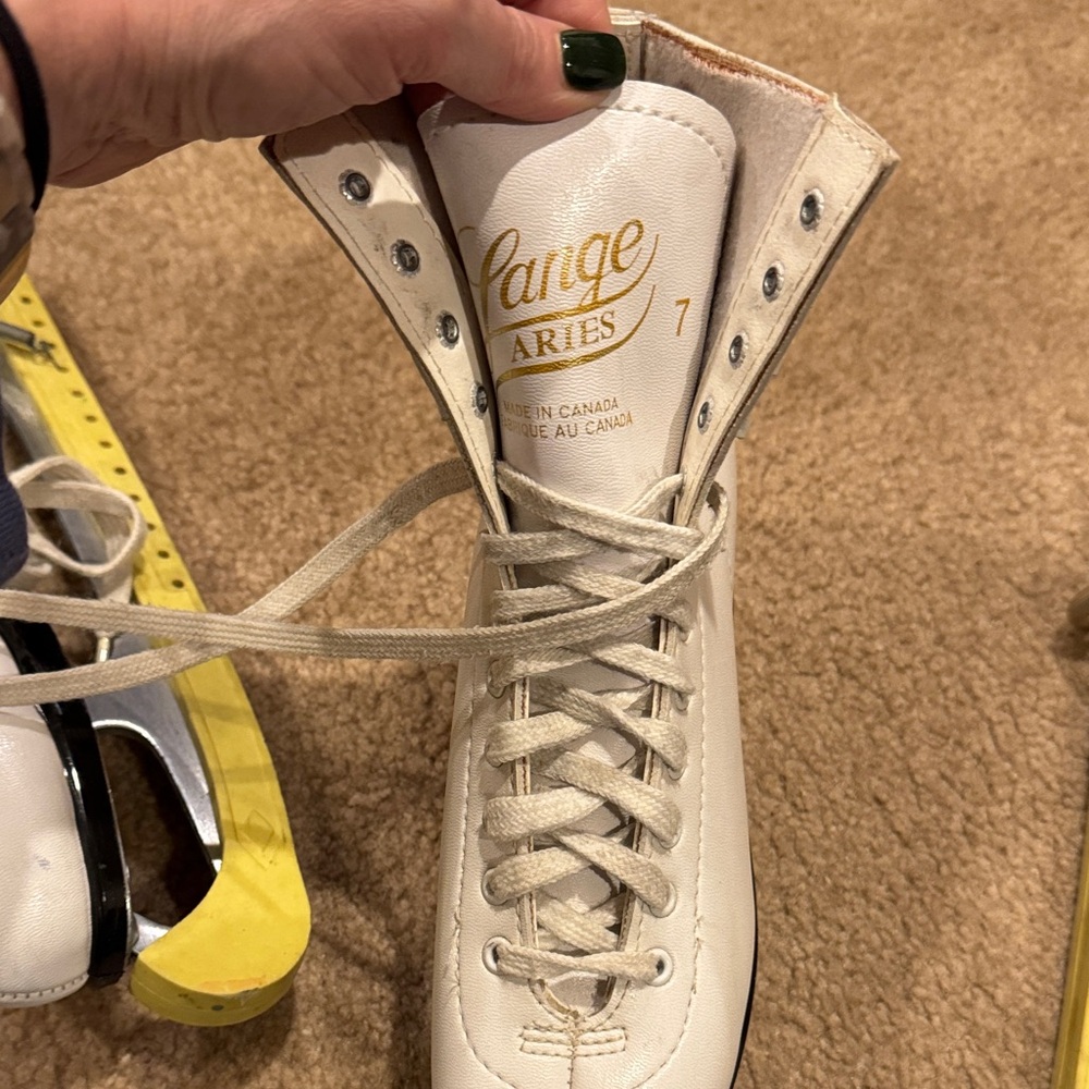 Lange Aries Women's White Athletic Skates